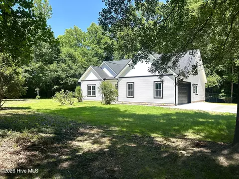 2671 Brookwood Rd, Kinston, NC 28504
