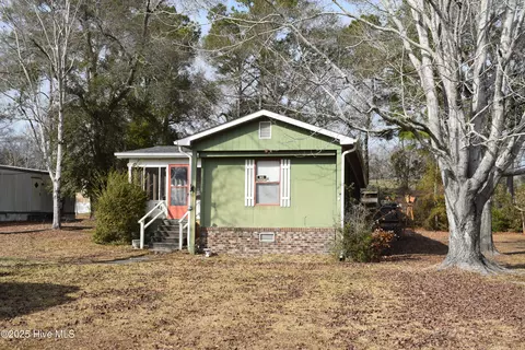 821 Magnolia Dr, Sunset Beach, NC 28468