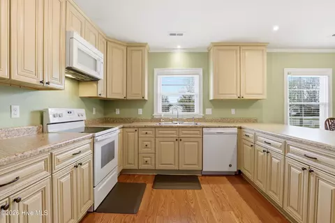 Kitchen - 403 Smith Chapel Rd, Mount Olive, NC 28365 photo 2 of 4