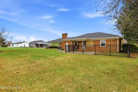 Exterior - 403 Smith Chapel Rd, Mount Olive, NC 28365 photo 3 of 4