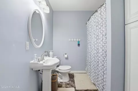 Bath - 403 Smith Chapel Rd, Mount Olive, NC 28365 photo 3 of 3