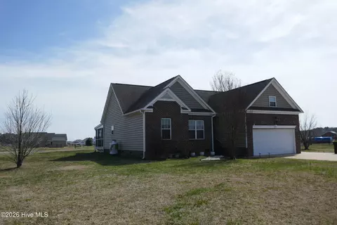606 Trotman Rd, Shawboro, NC 27973