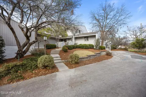 19 Batts Hill Rd, New Bern, NC 28562
