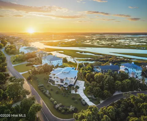 9 Clamdigger Point Rd, Wilmington, NC 28411