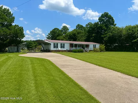 70 Rough Horn Rd, Evergreen, NC 28438