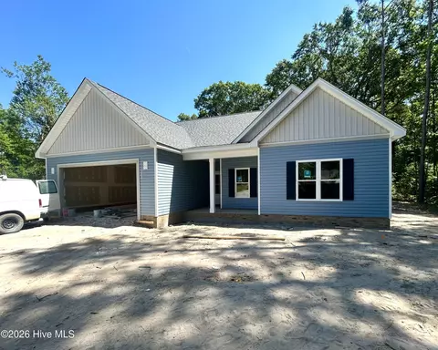1703 Walnut Run Dr, Deep Run, NC 28525
