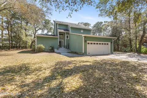909 Cobia Ln, Wilmington, NC 28409