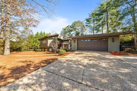 1 Lake Vista Ln, Pinehurst, NC 28374