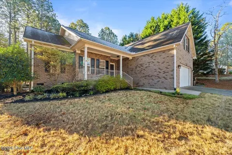 60 Spring Lake Dr, Pinehurst, NC 28374 photo 2