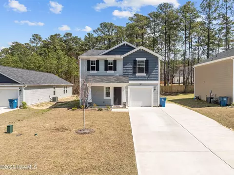 821 Conductor Ct, Vass, NC 28394