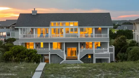 8 Beach Rd S, Wilmington, NC 28411