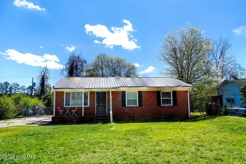 113 Shamrock Dr, Jacksonville, NC 28540