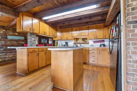 Kitchen - 568 Seashore Dr, Atlantic, NC 28511 photo 1 of 3