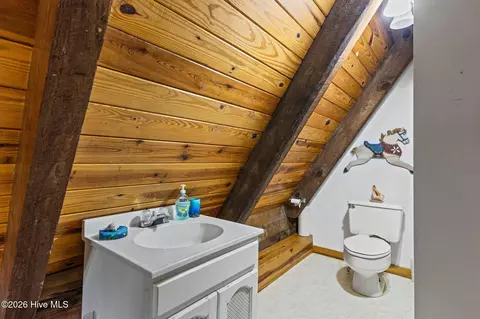 Bath - 568 Seashore Dr, Atlantic, NC 28511 photo 8 of 11
