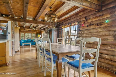 Dining - 568 Seashore Dr, Atlantic, NC 28511 photo 2 of 3