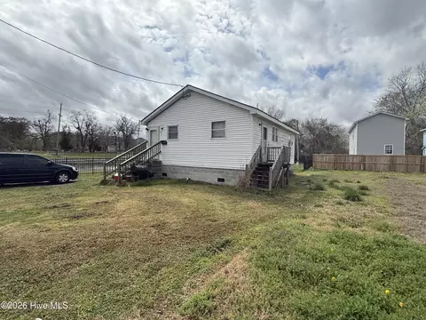 907 S Martin Luther King Junior Dr, Elizabeth City, NC 27909