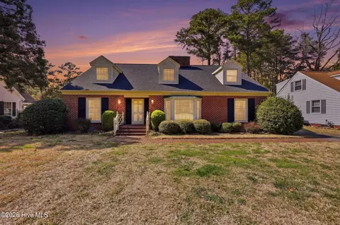 1115 Park Dr, Elizabeth City, NC 27909