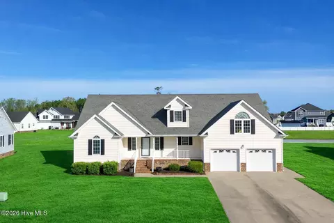 206 Grand View Dr, Elizabeth City, NC 27909