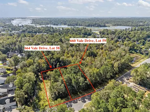 660 Vale Dr, Wilmington, NC 28411