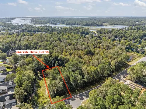 664 Vale Dr, Wilmington, NC 28411