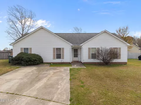 3709 Scenic Ct, Ayden, NC 28513