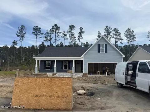 825 Hidden Bridge Dr, Jacksonville, NC 28546