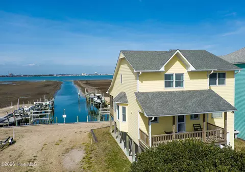 1711 E Fort Macon Rd, Atlantic Beach, NC 28512