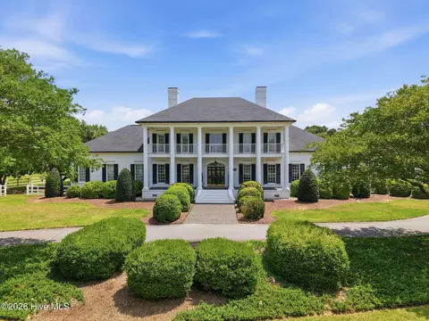 579 Lexington Dr, Greenville, NC 27834