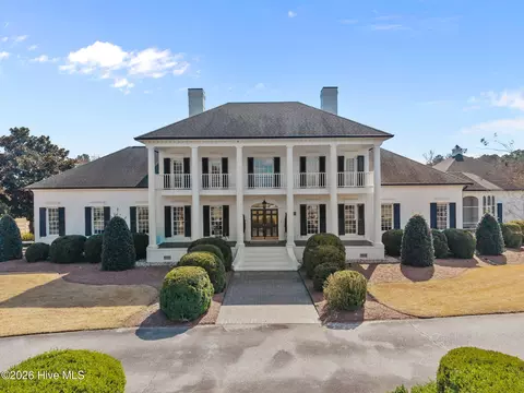 579 Lexington Dr, Greenville, NC 27834