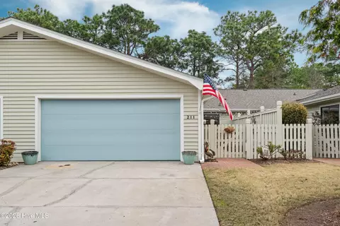 211 Inland Greens Cir, Wilmington, NC 28405