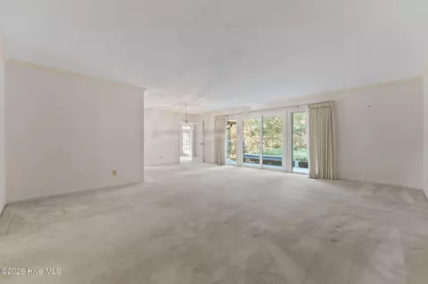 Living - 33 Thunderbird Cir, Pinehurst, NC 28374 photo 3 of 5