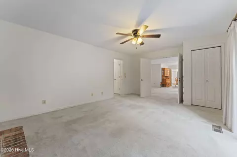 Living - 33 Thunderbird Cir, Pinehurst, NC 28374 photo 2 of 5