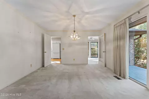 Dining - 33 Thunderbird Cir, Pinehurst, NC 28374 photo 2 of 3
