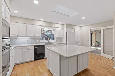Kitchen - 33 Thunderbird Cir, Pinehurst, NC 28374 photo 1 of 5