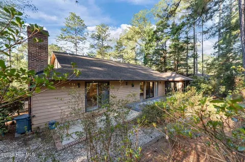 Exterior - 33 Thunderbird Cir, Pinehurst, NC 28374 photo 9 of 10