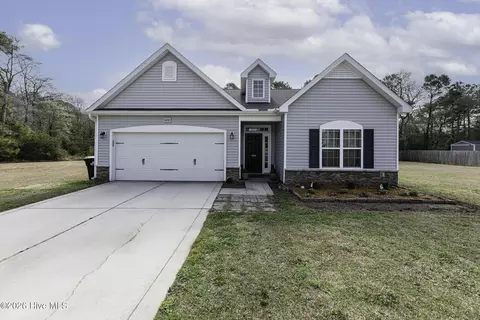 604 Mayapple Ln, Hubert, NC 28539