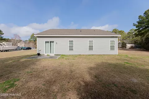 Exterior - 604 Mayapple Ln, Hubert, NC 28539 photo 3 of 4