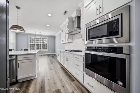 Kitchen - 166 Camden Trl, Hampstead, NC 28443 photo 3 of 3