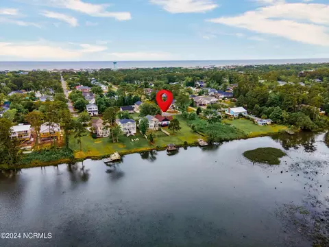 5802 E Yacht Dr, Oak Island, NC 28465