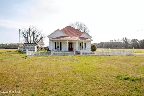 47 Enoch Rd, Clinton, NC 28328