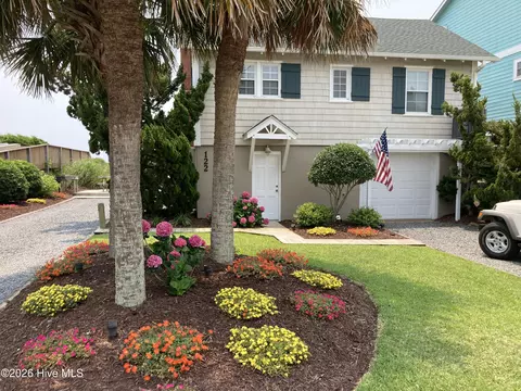 122 Ocean Blvd E, Holden Beach, NC 28462