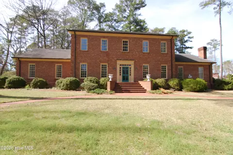 214 Alderson Rd, Washington, NC 27889