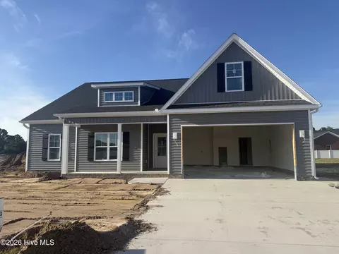 823 Mulligan Dr, Ayden, NC 28513