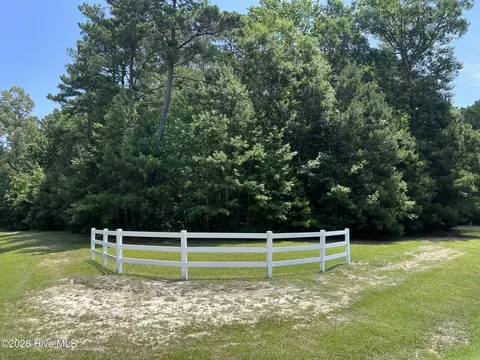 77 Deep Creek Shr, Hertford, NC 27944