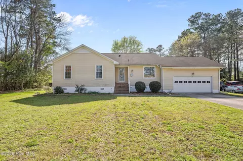 108 Starboard Dr, New Bern, NC 28562