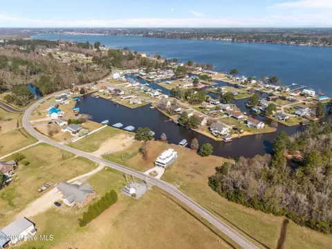 View/Area - 3093 Whichards Beach Rd, Chocowinity, NC 27817 photo 5 of 7