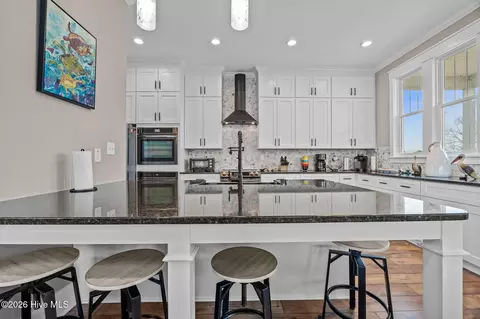 Kitchen - 3093 Whichards Beach Rd, Chocowinity, NC 27817 photo 4 of 4