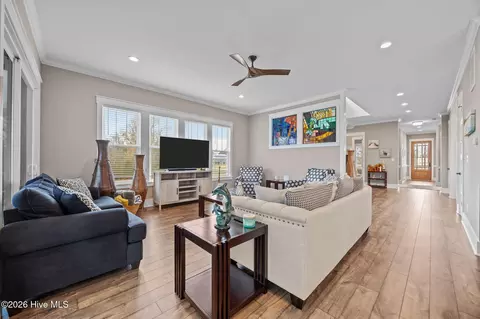 Living - 3093 Whichards Beach Rd, Chocowinity, NC 27817 photo 1 of 3