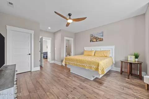 Bedroom - 3093 Whichards Beach Rd, Chocowinity, NC 27817 photo 8 of 8