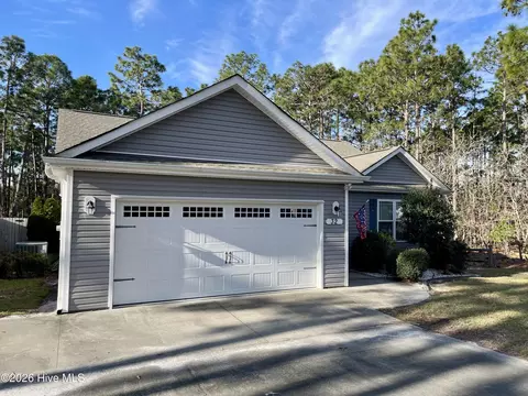 32 S High Point Rd, Southport, NC 28461